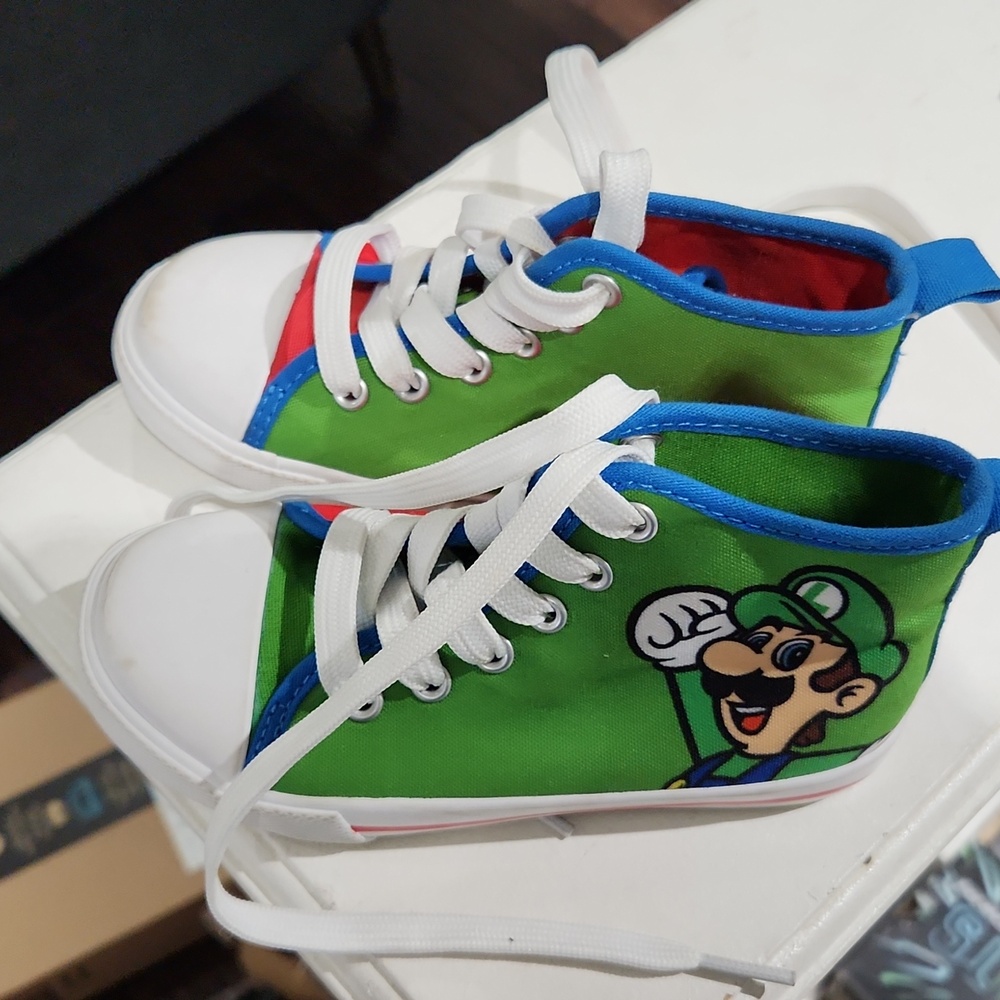 Super Mario shoes size us 10